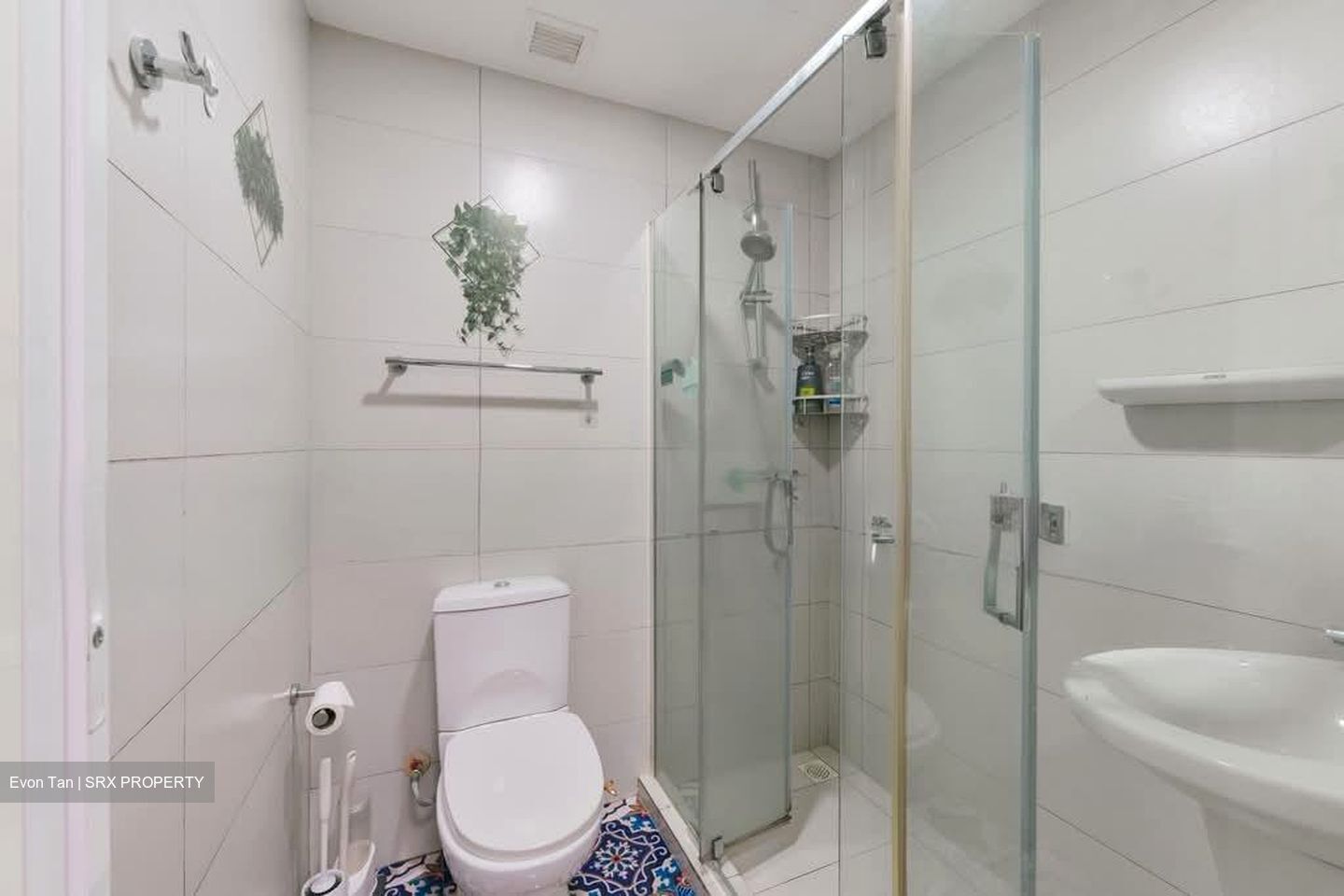 1 Canberra (D27), Condominium #569605091
